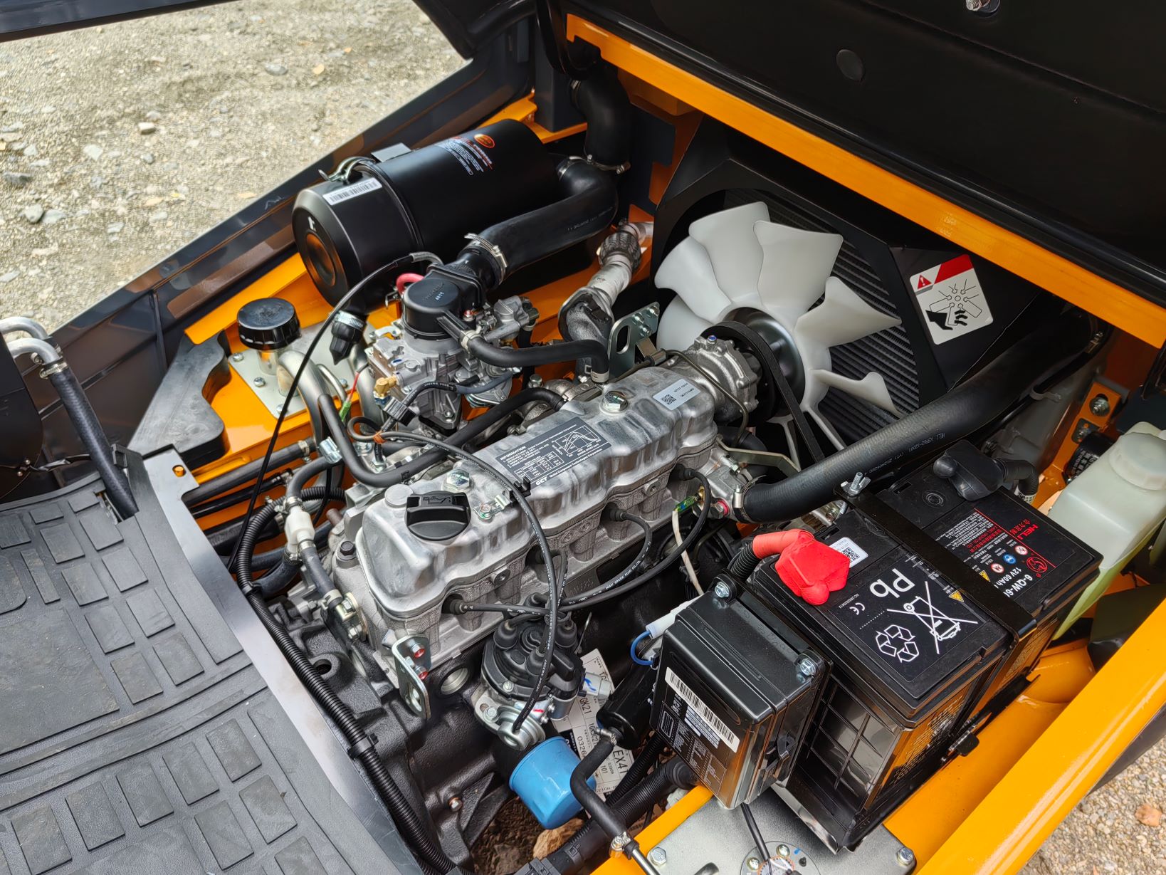 Бензиновый автопогрузчик Aurora Forklift CPQD25