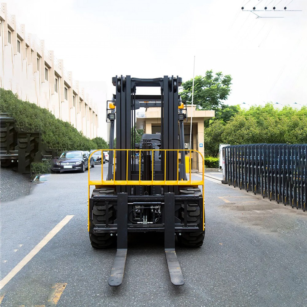 Внедорожный электропогрузчик Aurora Forklift R2B18