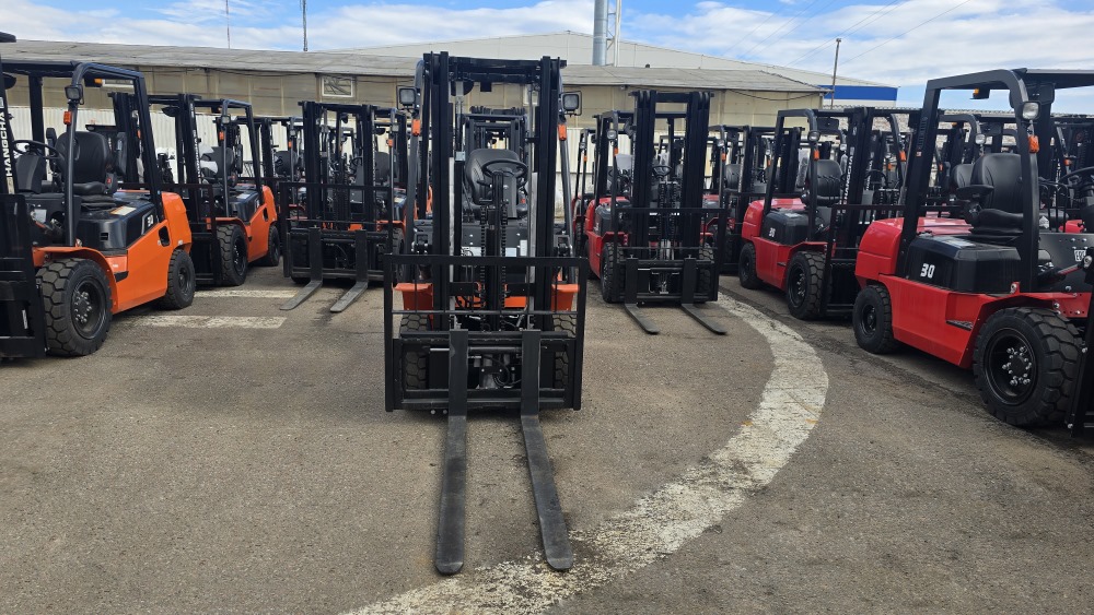 Дизельный погрузчик Hangcha CPCD15-A2G2