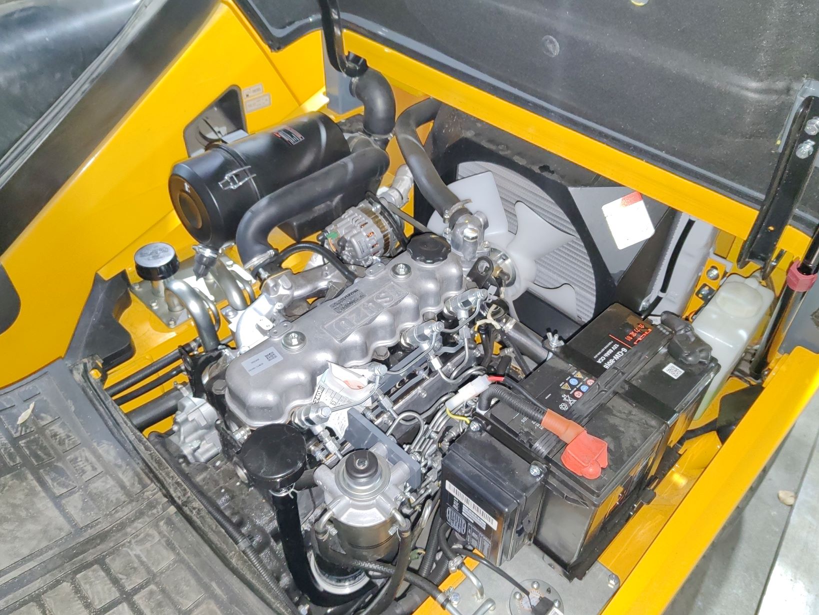 Дизeльный aвтопoгрузчик Aurora Forklift CPСD25