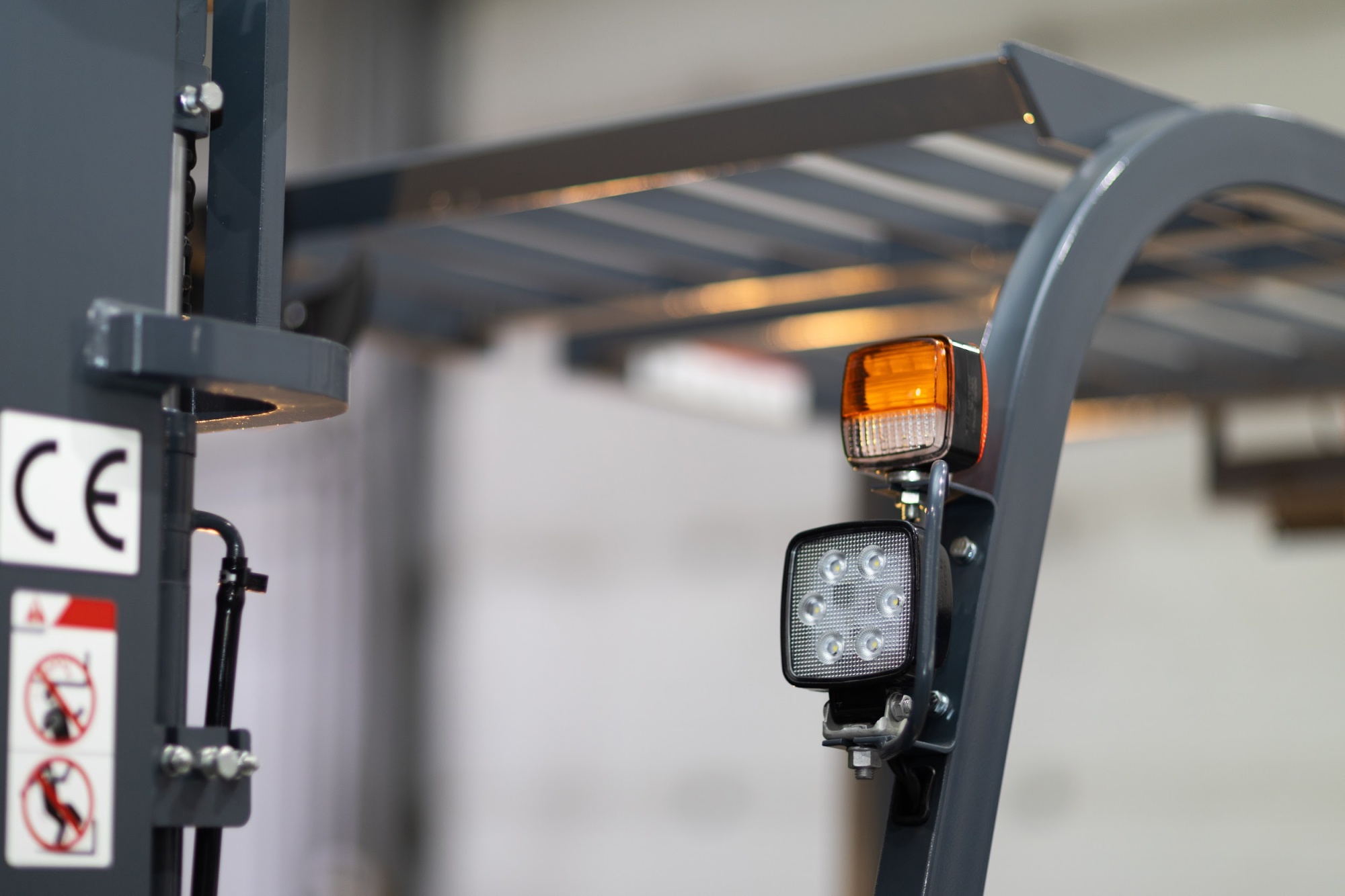 Электрoпогpузчик 4х-oпорный CРD15-A3Н4-M