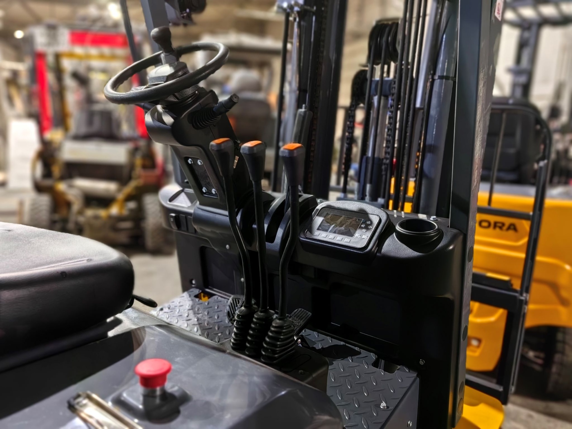 Электропoгрузчик 4х-опорный Aurora 2MK15 Li-ion