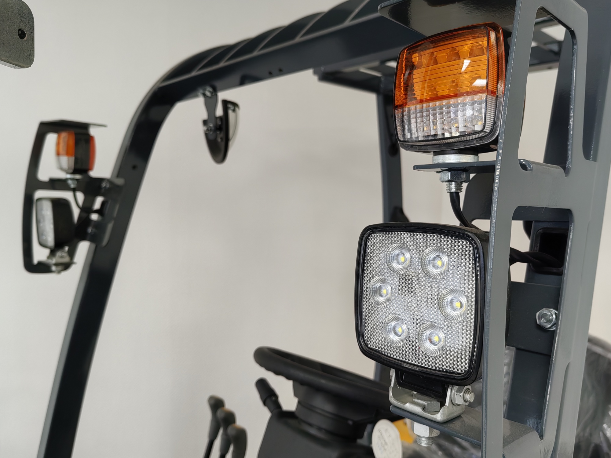 Электропогрузчик 3х-опорный Aurora CPD15SQ-GB2