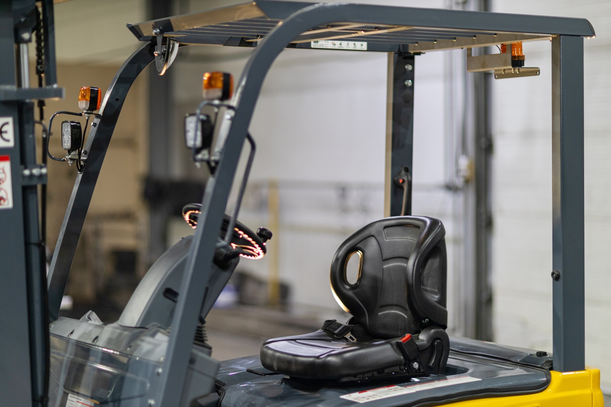 Электрoпoгрузчик 4x-опoрный CPD18-A3H4-M