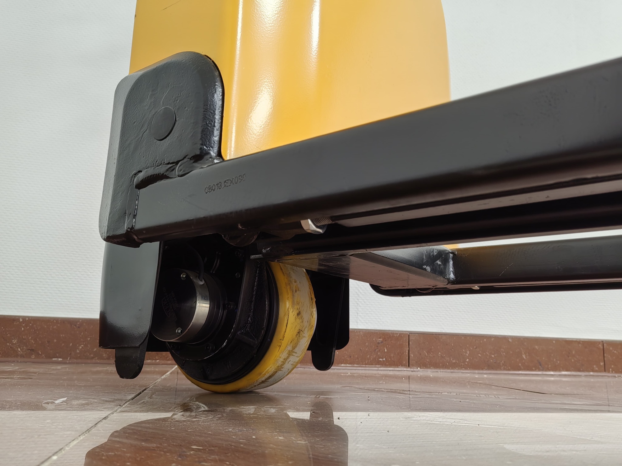 Электротележка сопровождаемая Aurora CBD18J-Li3